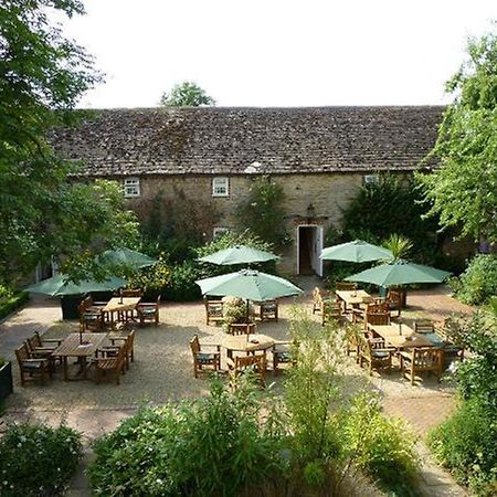 Barnsdale Lodge Hotel And Restaurant Oakham Extérieur photo